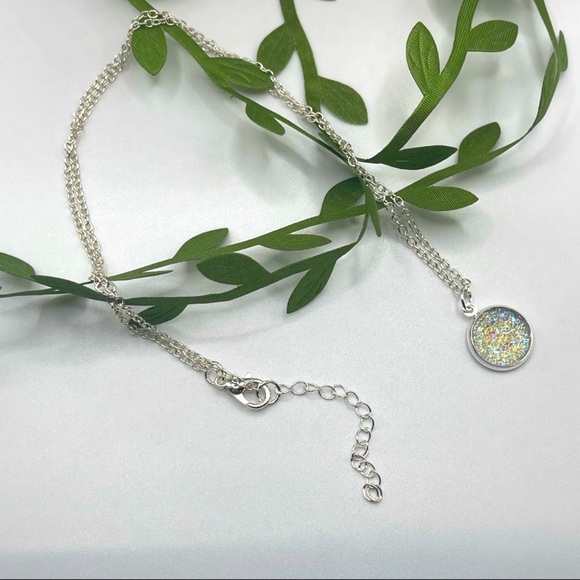 ❤️Silver Glitter Pendant Necklace - Picture 5 of 6